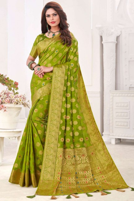 Soft Silk Green South indian saree in Wevon Designer Rich Pallu