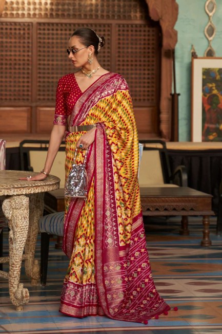 Patola silk Yellow Banarasi Saree in Zari,printed,weaving