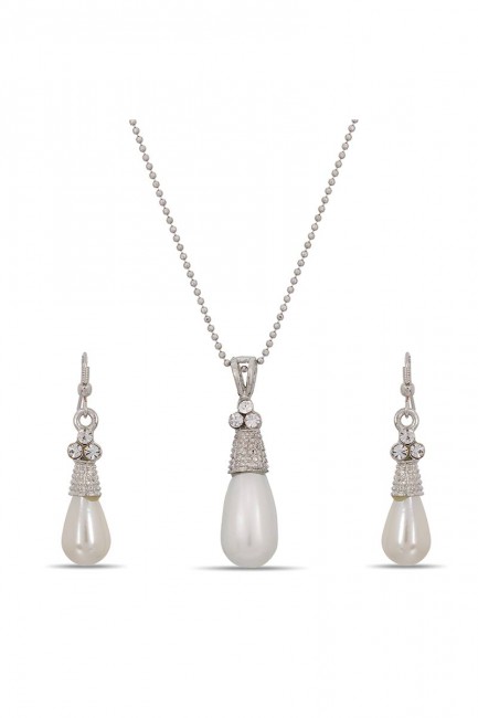 Pearls & American Dimaonds White & Silver Pendant Set