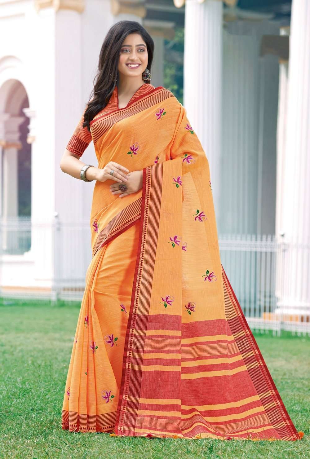 Buy HOUSE OF JAMOTI Mul Handloom Banarasi Orange Saree online