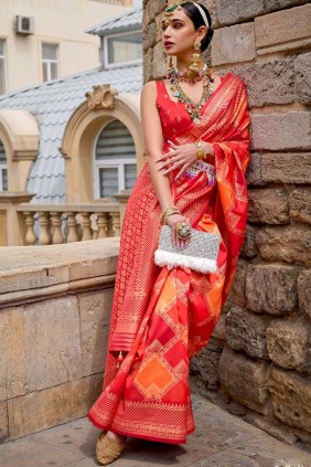 Red sarees for casual party night for prices under 3000
