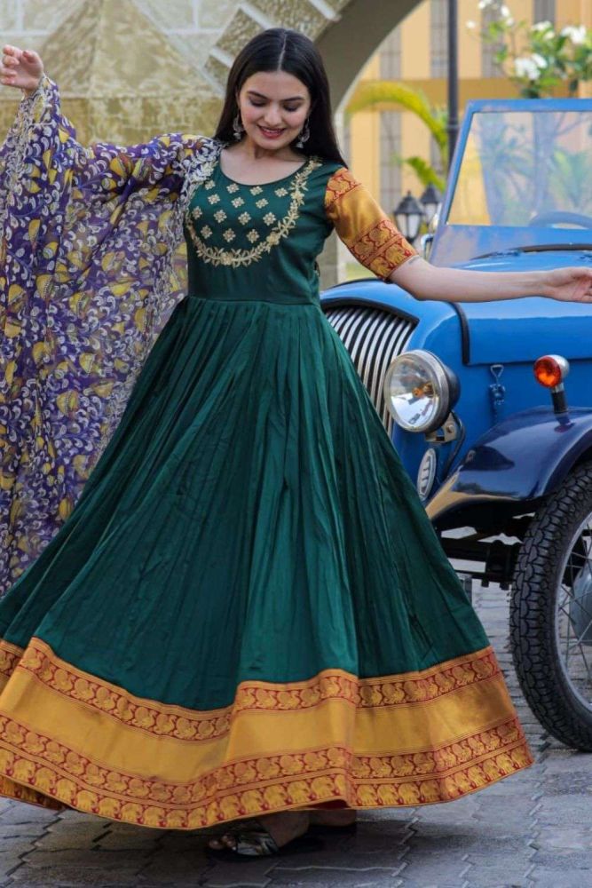 Gown dress in green silk with weaving USA GW0561